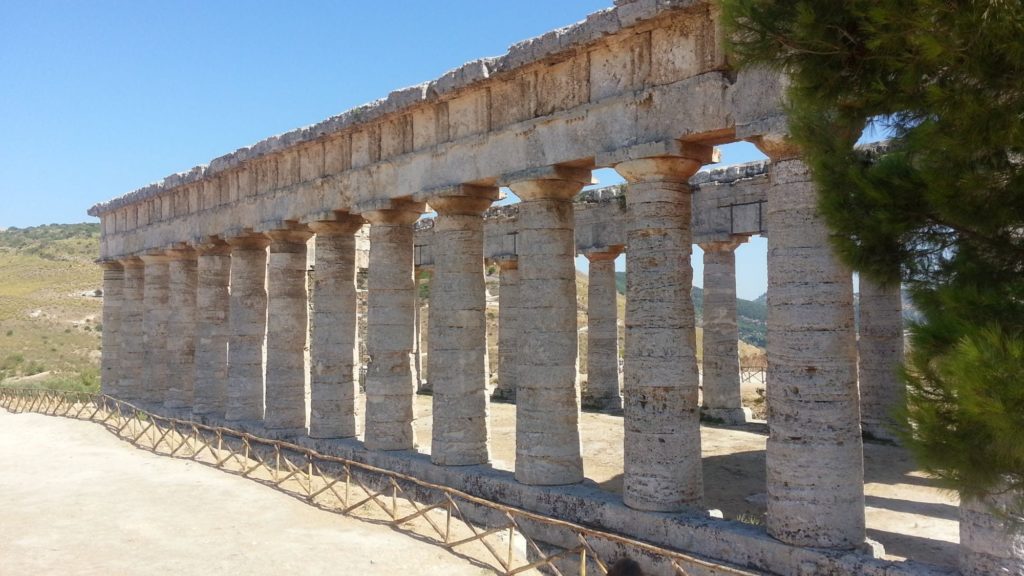 Sicilia: Emporium Segestanorum resti del tempio