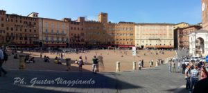 Siena-piazza-del-Campo-web-firmajpg