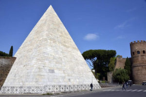piramide Ceste