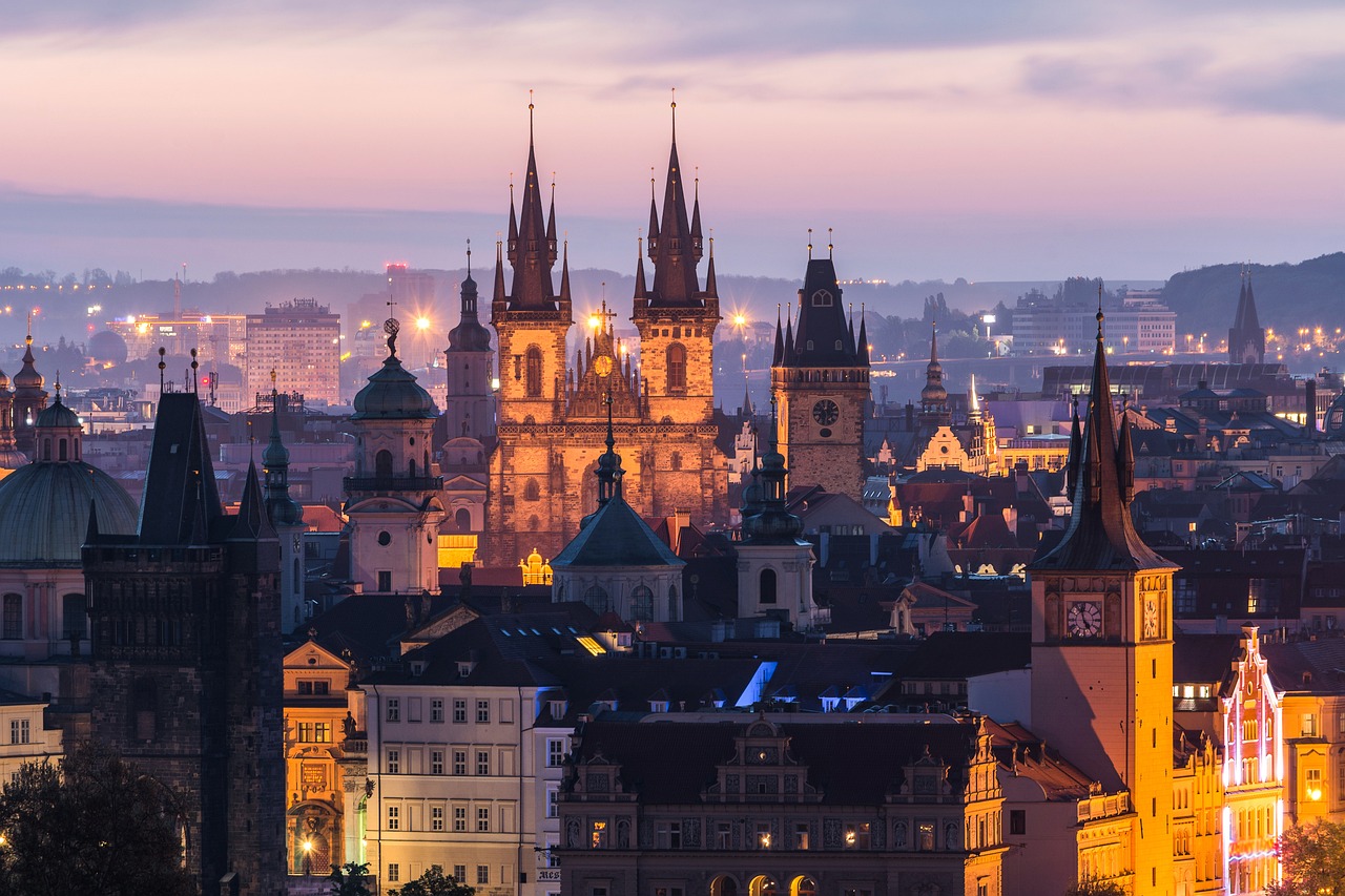 Praga - Foto di Denis Poltoradnev da Pixabay