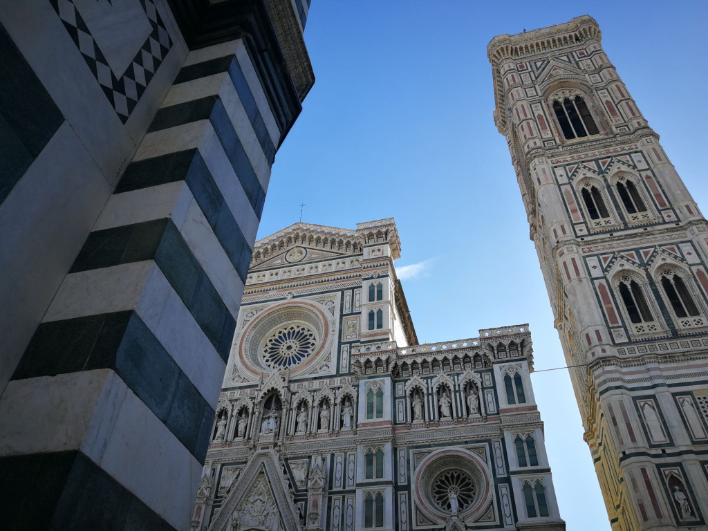 Scorcio Facciata del Duomo di Firenze Campanile di Giotto - Foto R. Capanni